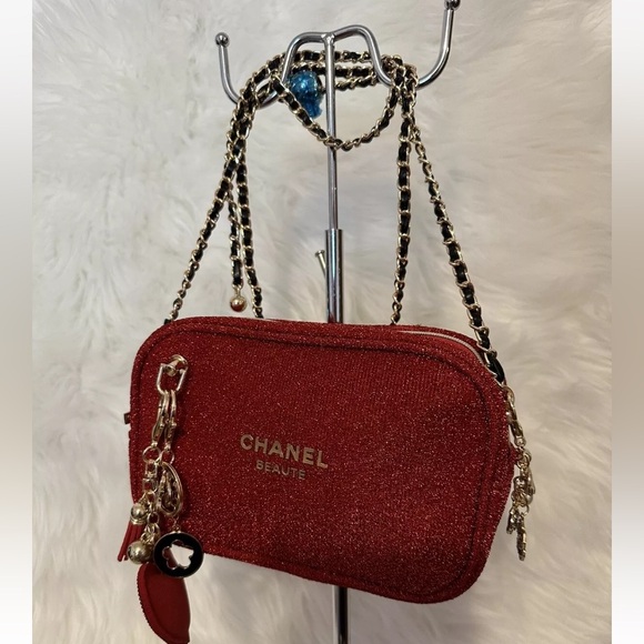 NEW  CHANEL MAKEUP Sparkling RED & Gold Clutch/ Pouch!!!! - Picture 1 of 13